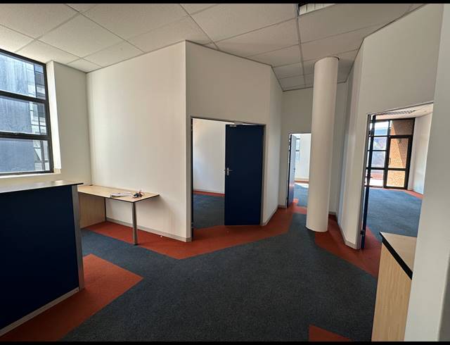 97M² OFFICE TO LET IN HIGHVELD TECHNOPARK